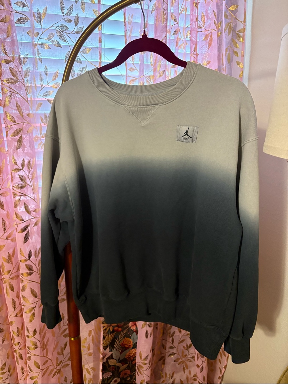 Jordan women’s Gradient Crewneck Sweatshirt - Gray to Black